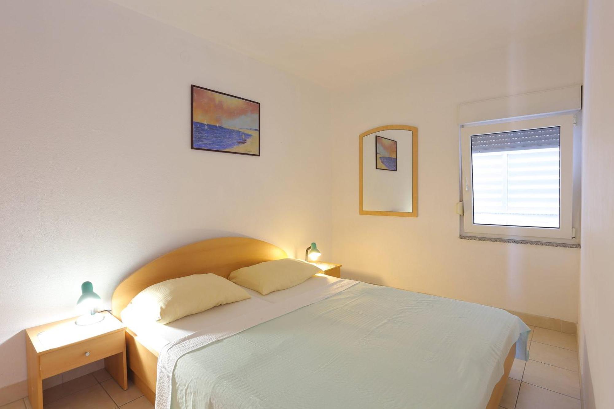 Family Friendly Apartments With A Swimming Pool Businci, Ciovo - 11232 Трогир Экстерьер фото
