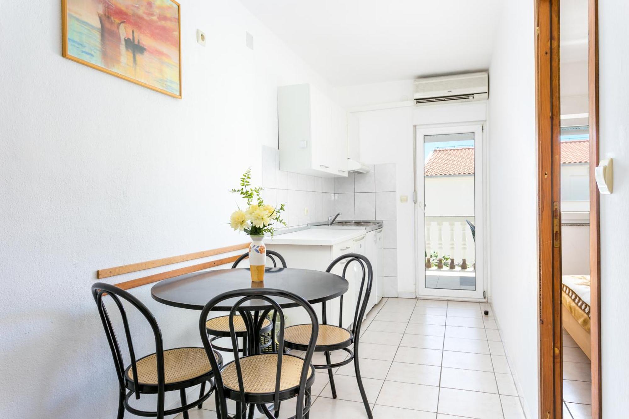 Family Friendly Apartments With A Swimming Pool Businci, Ciovo - 11232 Трогир Экстерьер фото
